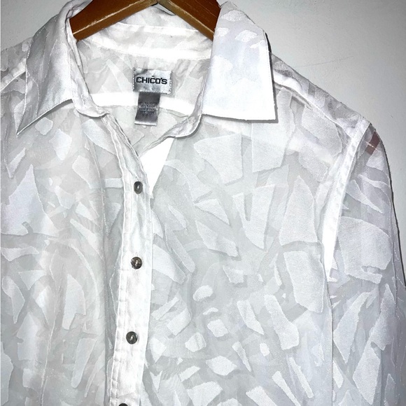 Chico’s White Sheer Printed Burnout Button Down Top Shirt Sz M - Picture 2 of 5